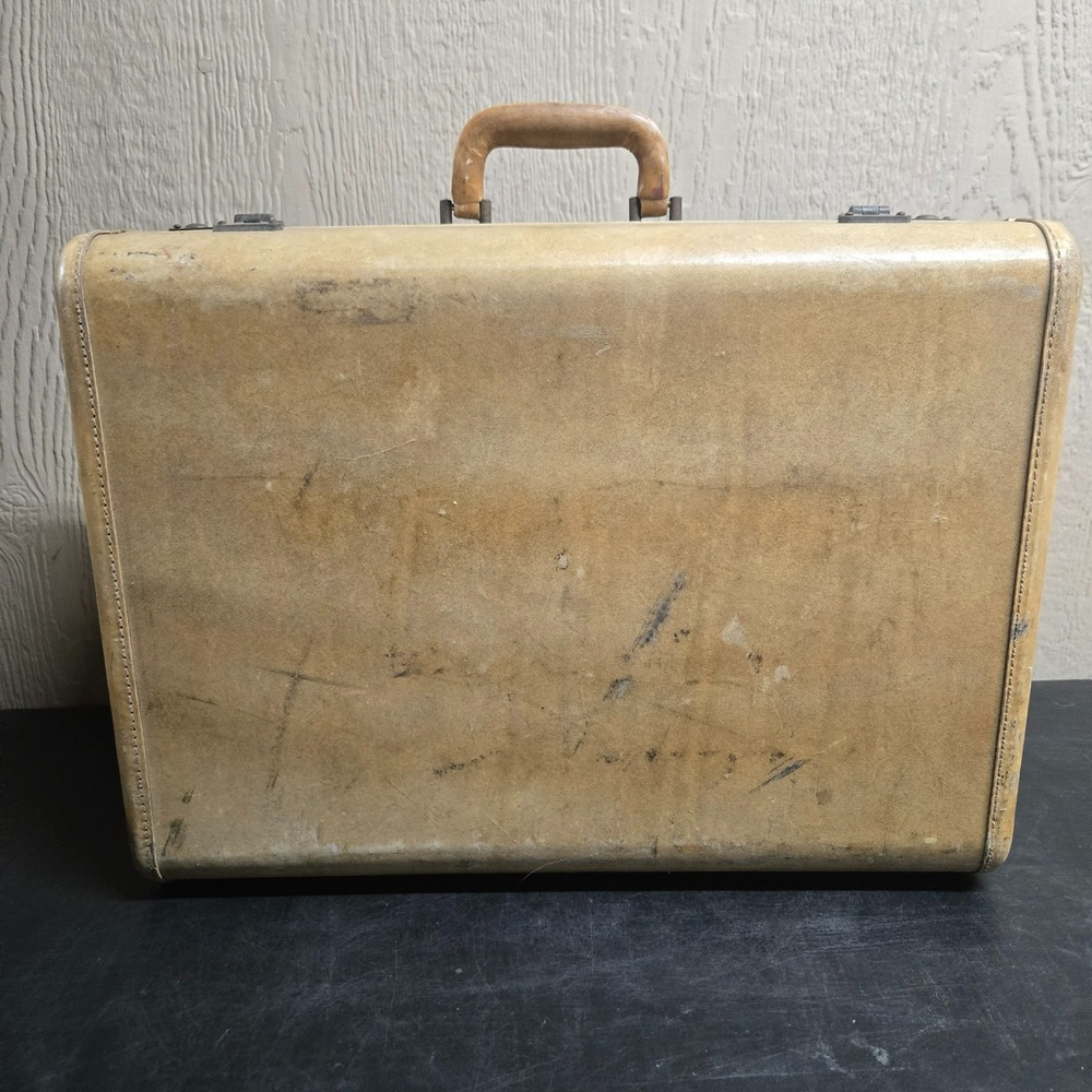 Glamorous 1920's Vellum Luggage Travel Suitcase Prop Samuel Trees & Co No Key